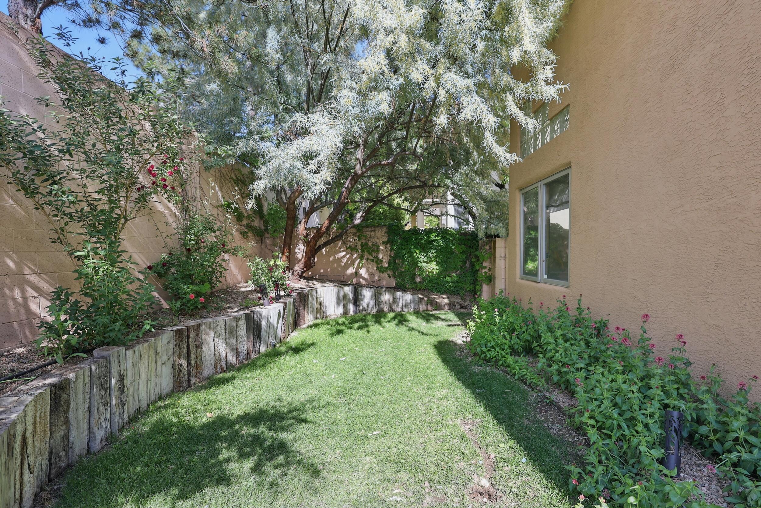 10021 WELLINGTON Drive NE