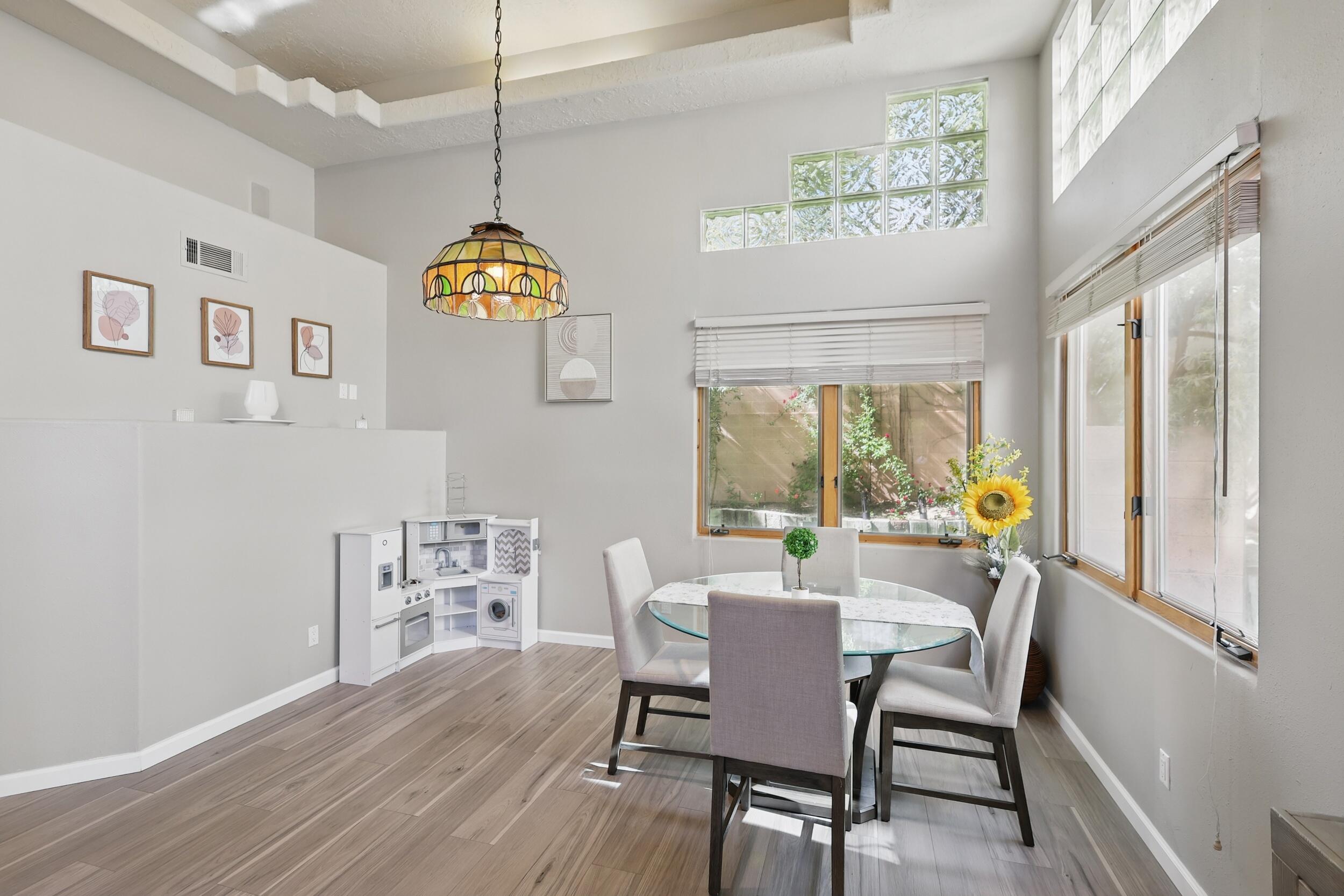 10021 WELLINGTON Drive NE