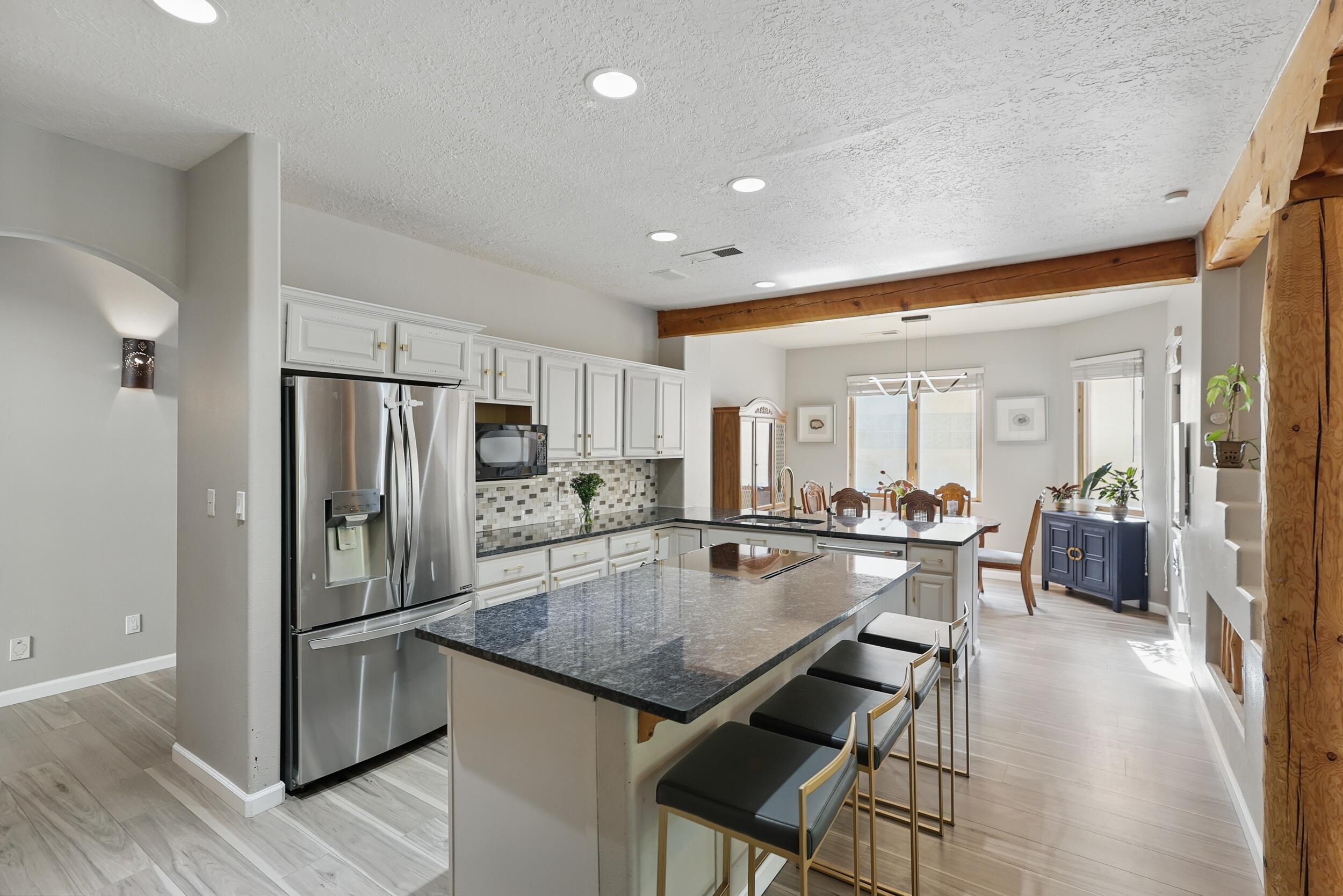 10021 WELLINGTON Drive NE