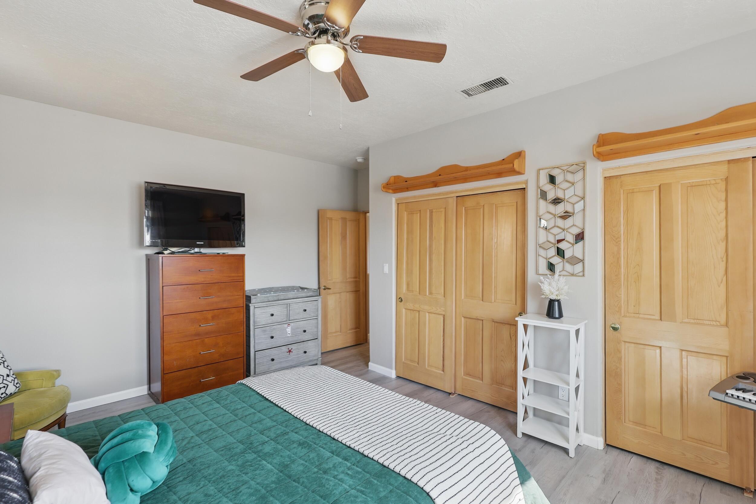 10021 WELLINGTON Drive NE