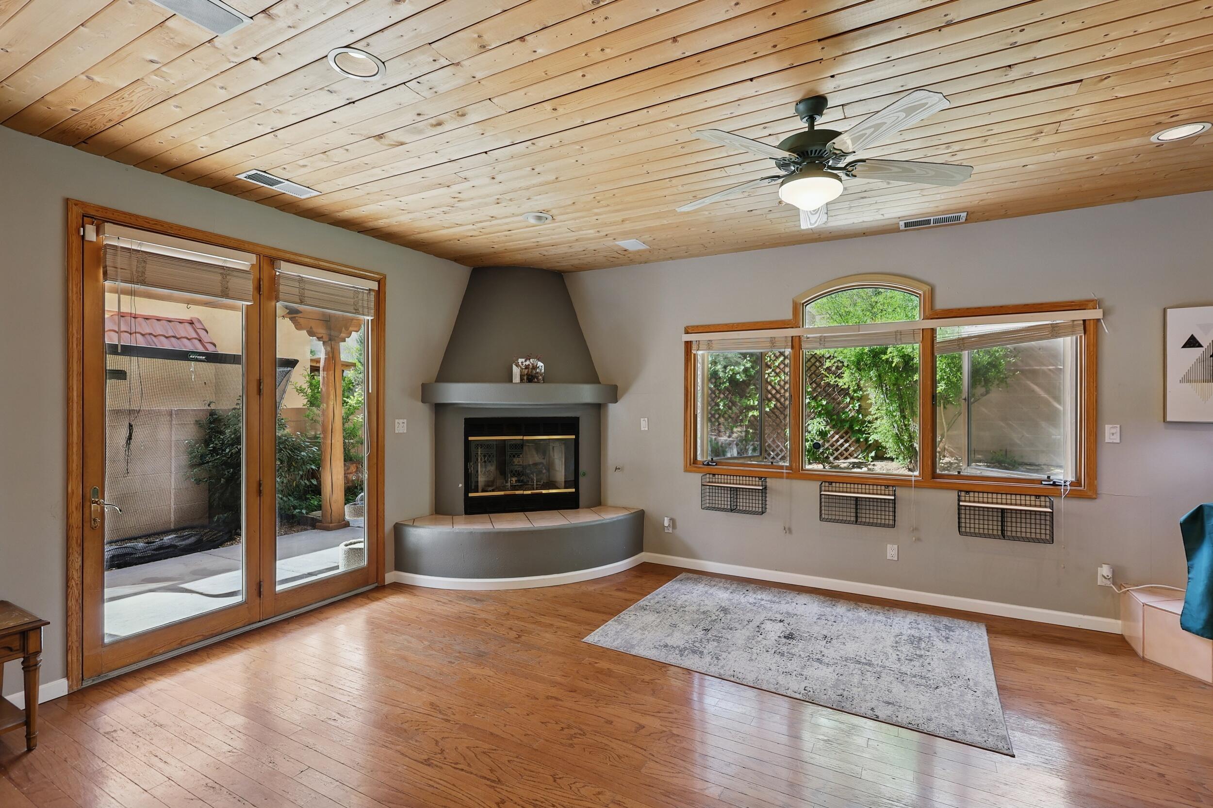 10021 WELLINGTON Drive NE