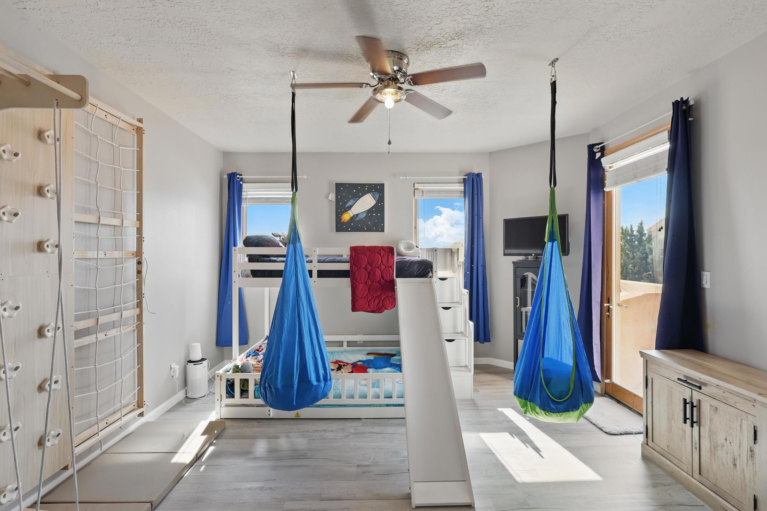 10021 WELLINGTON Drive NE