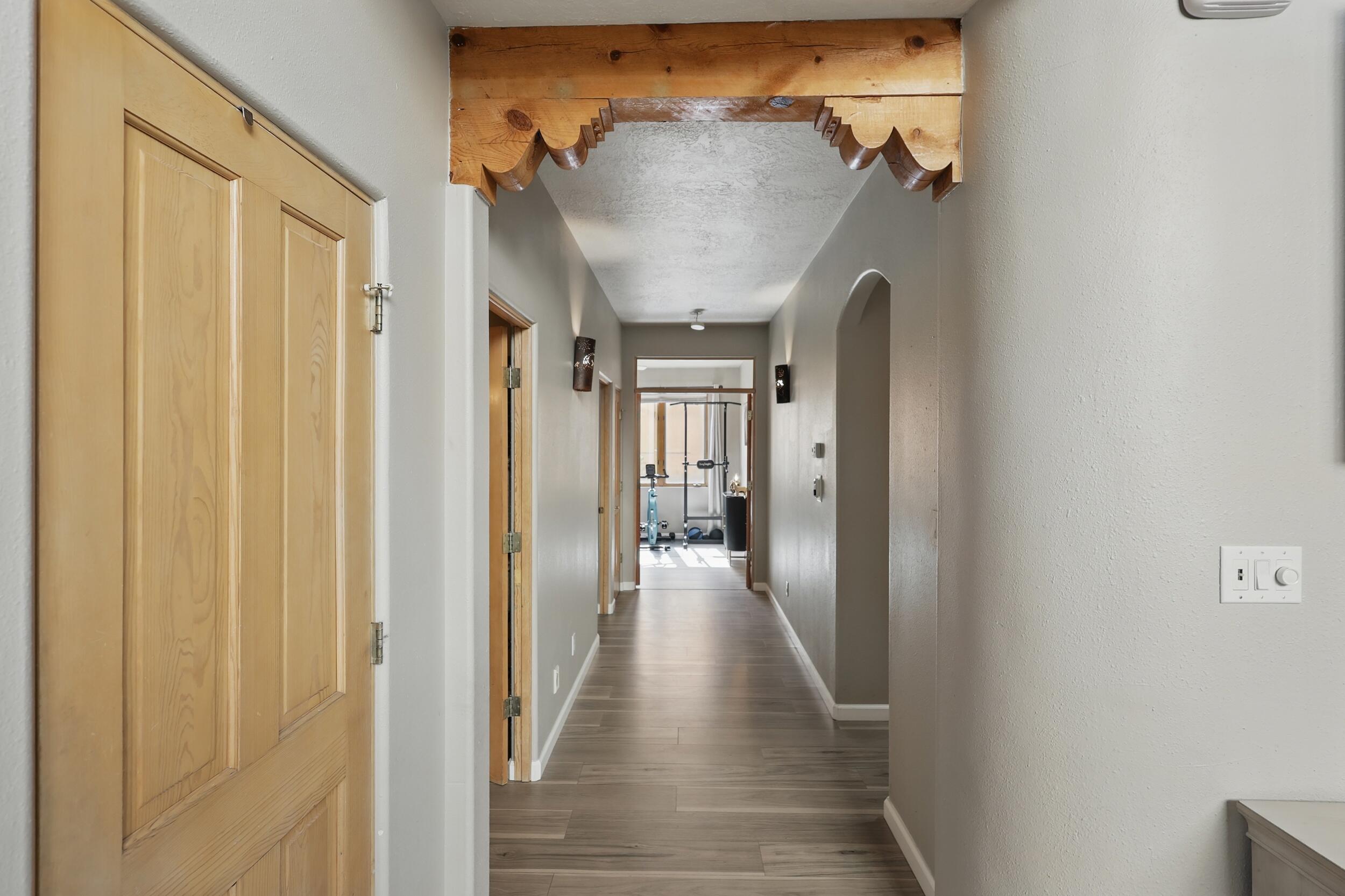 10021 WELLINGTON Drive NE