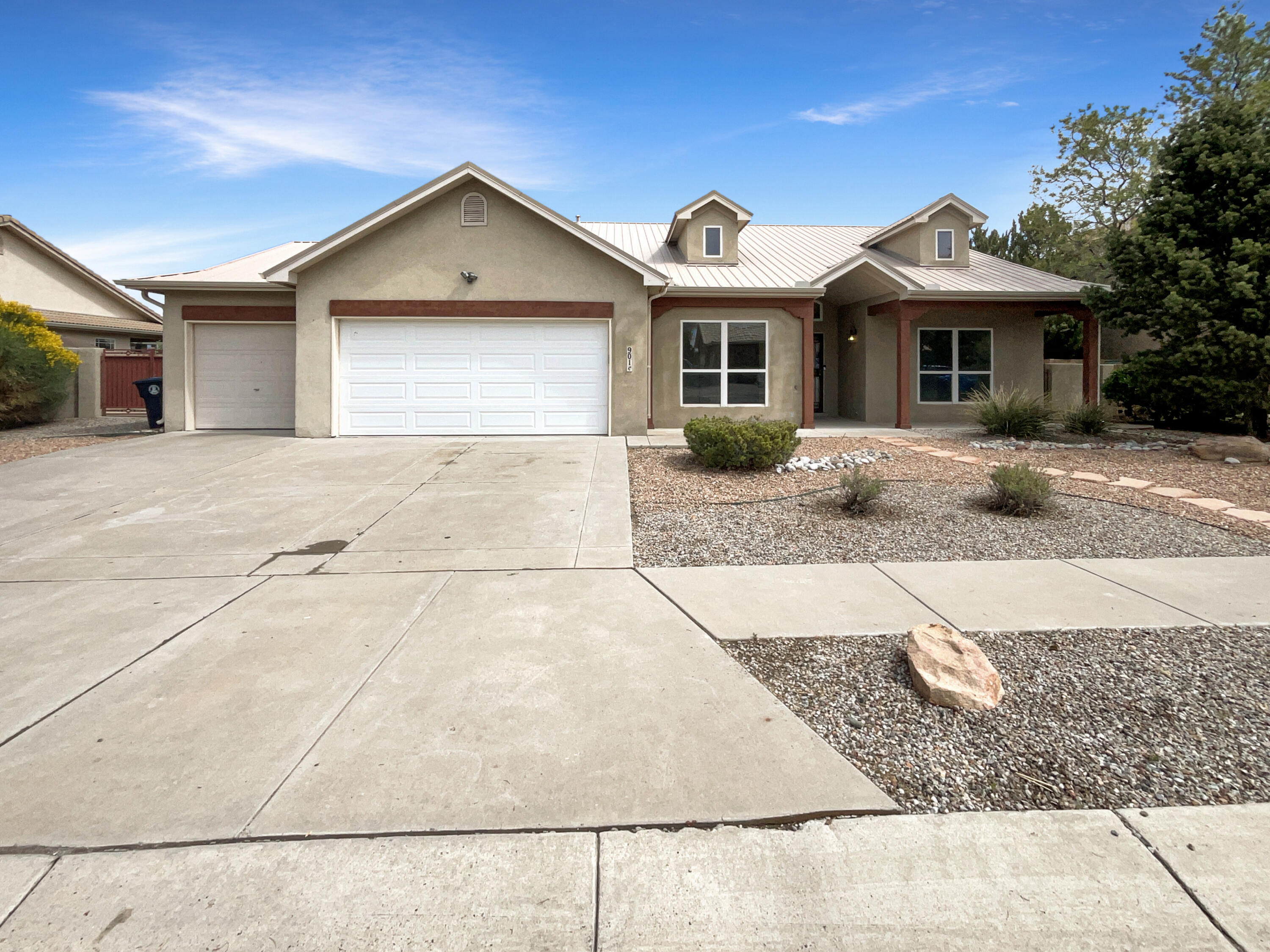 901 BOSQUE Road NE