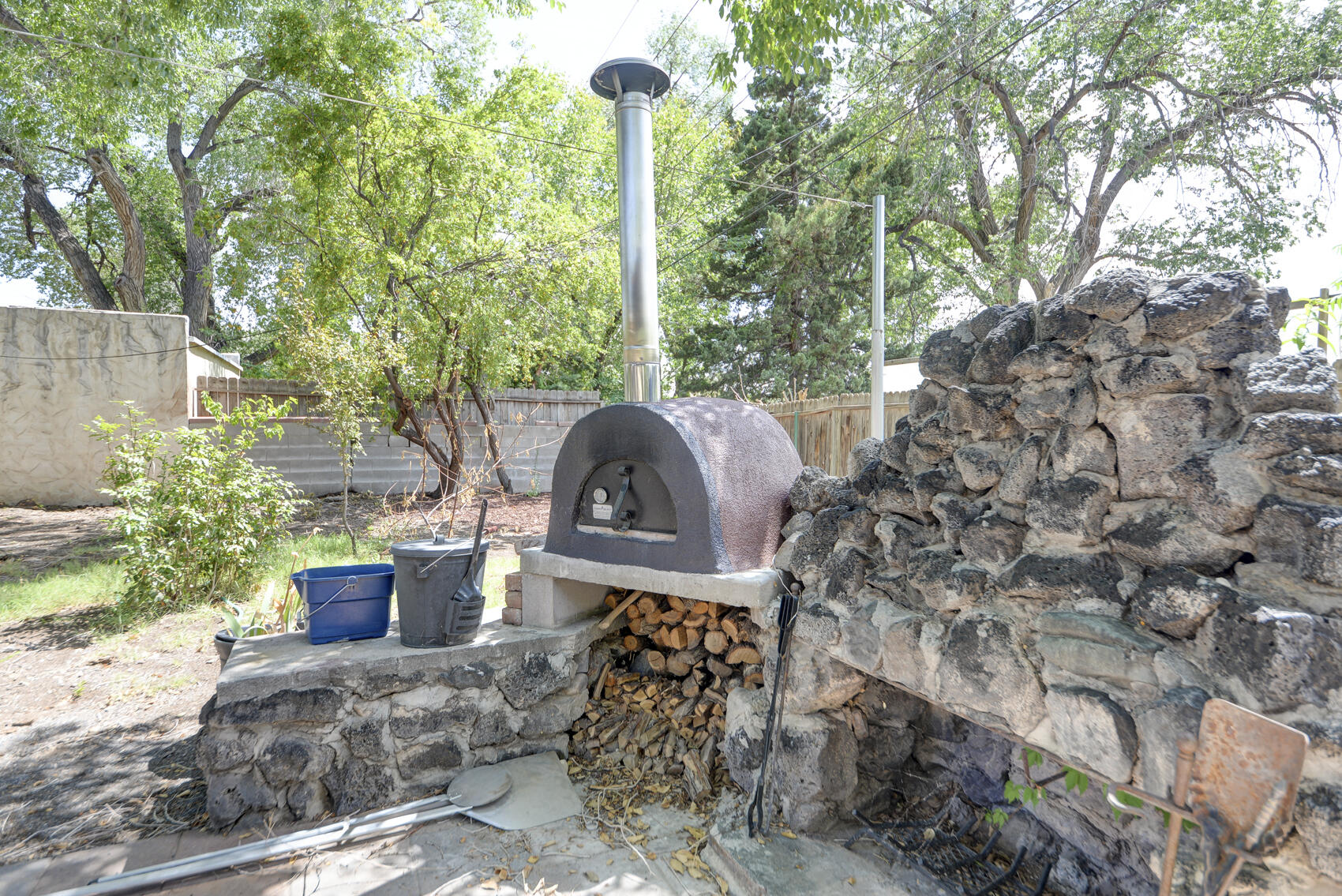 519 HERMOSA Drive NE