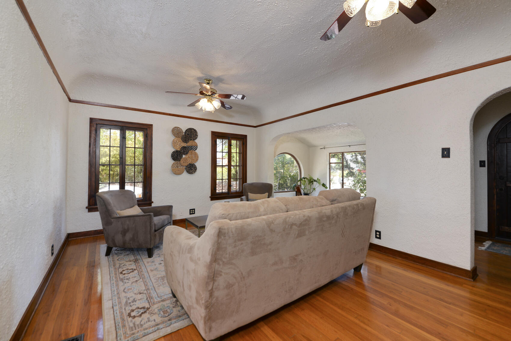 519 HERMOSA Drive NE