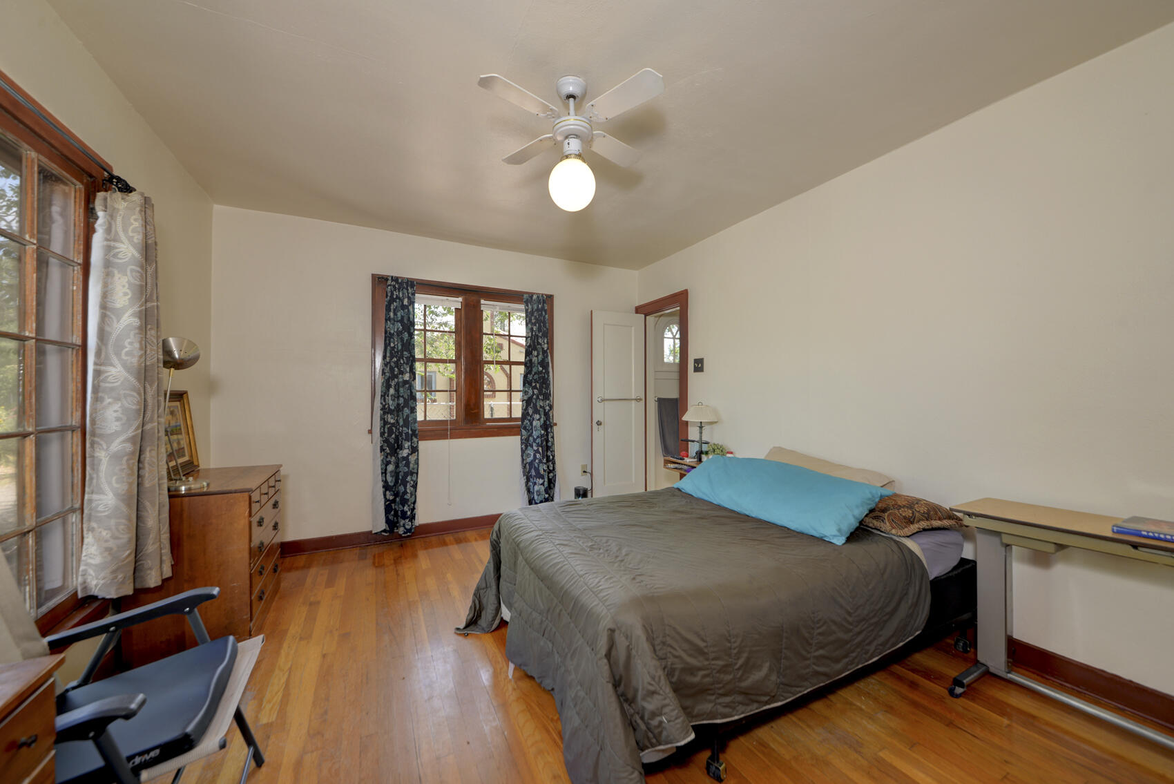 519 HERMOSA Drive NE
