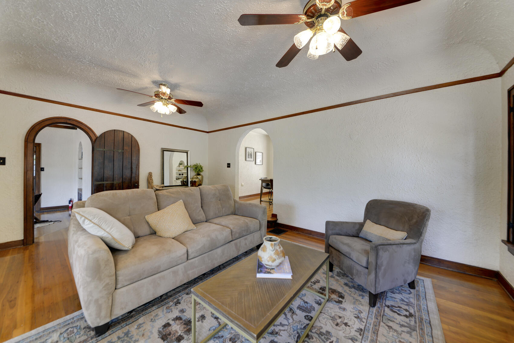 519 HERMOSA Drive NE