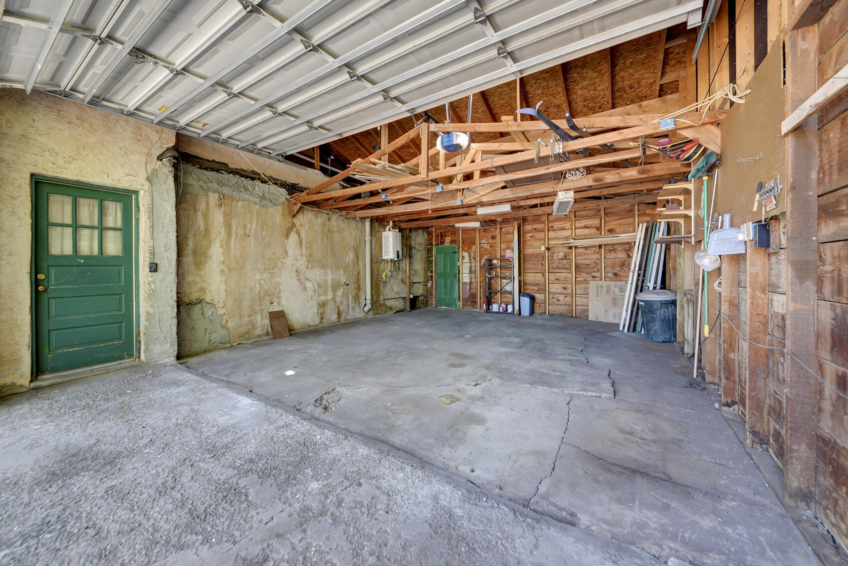 519 HERMOSA Drive NE