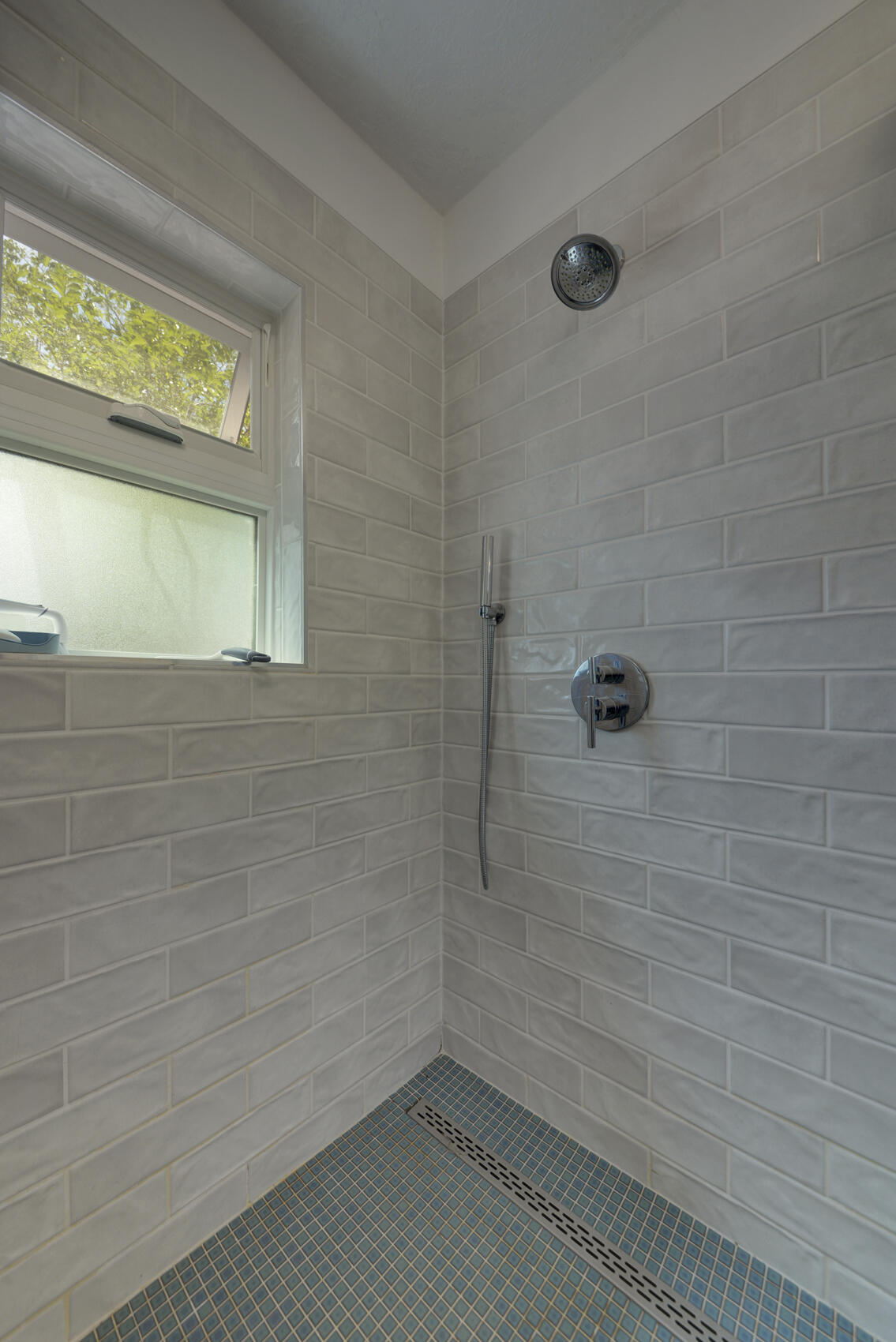 519 HERMOSA Drive NE