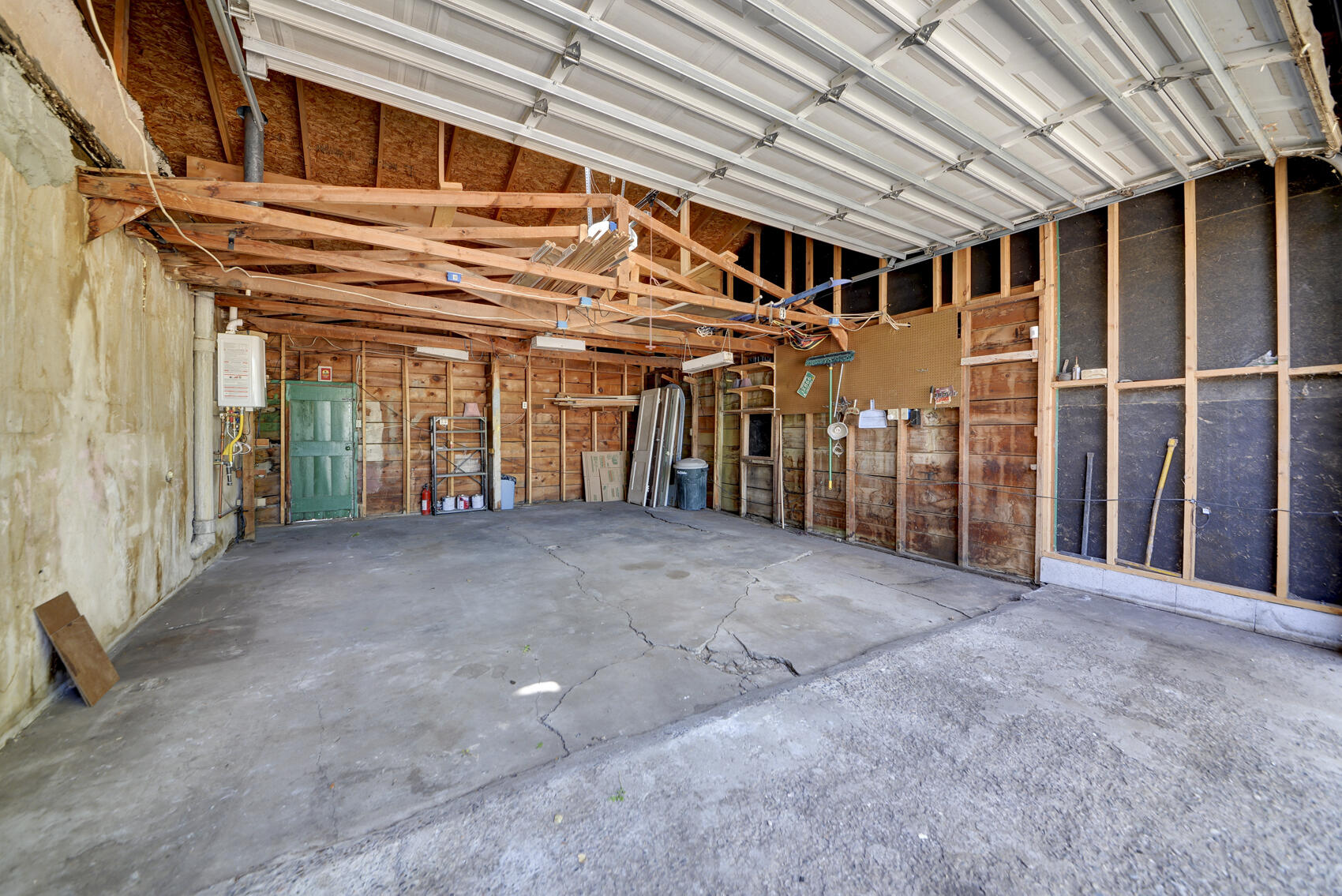 519 HERMOSA Drive NE