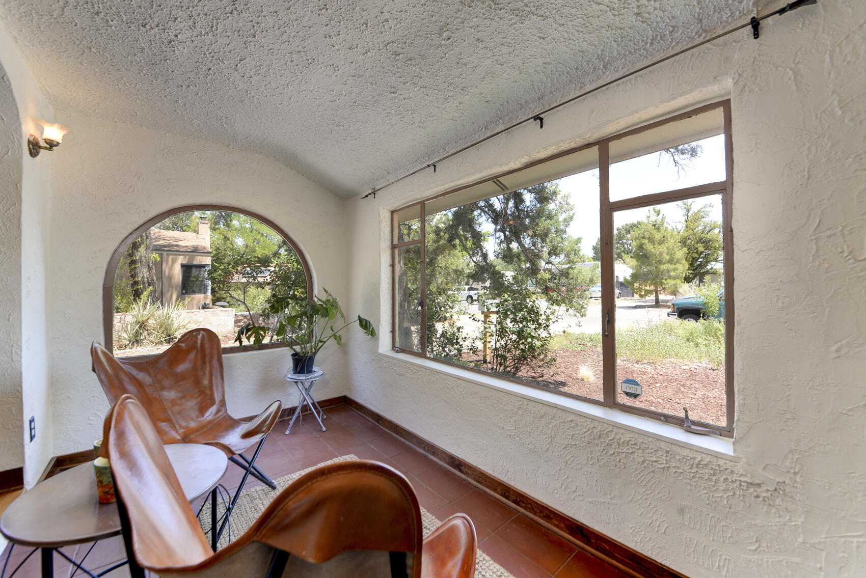 519 HERMOSA Drive NE