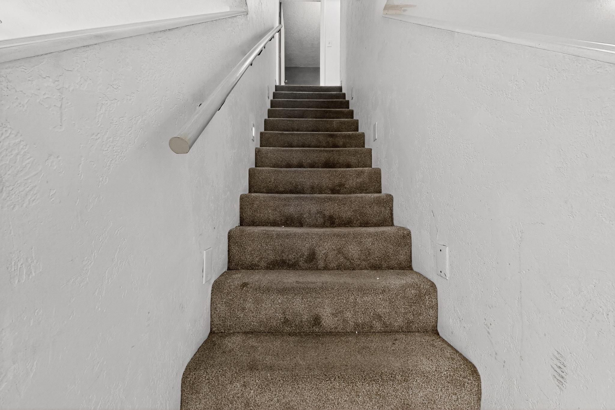 220 Shawnee Court SE