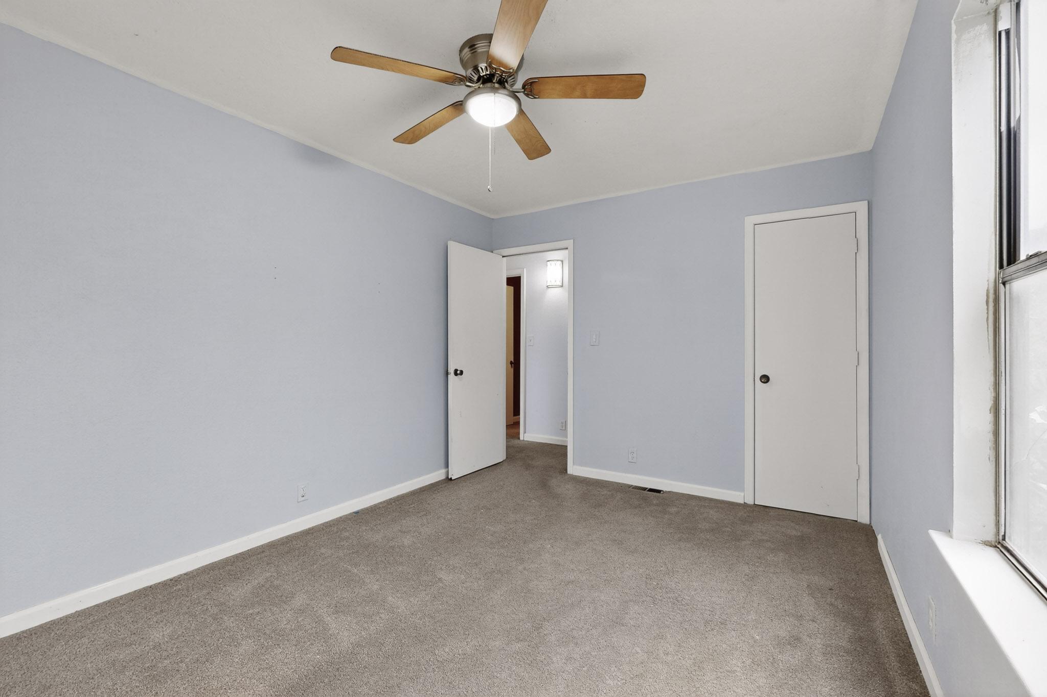 220 Shawnee Court SE