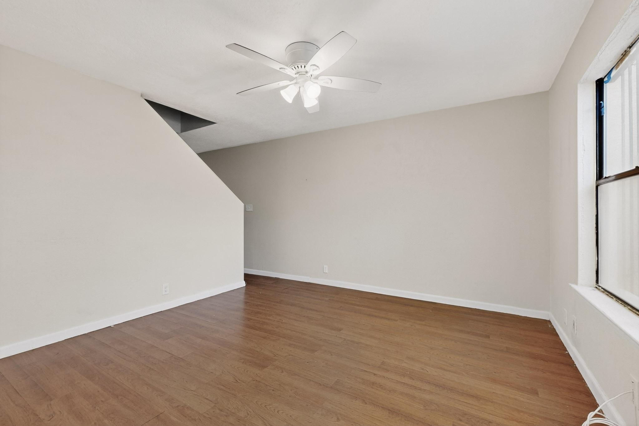 220 Shawnee Court SE