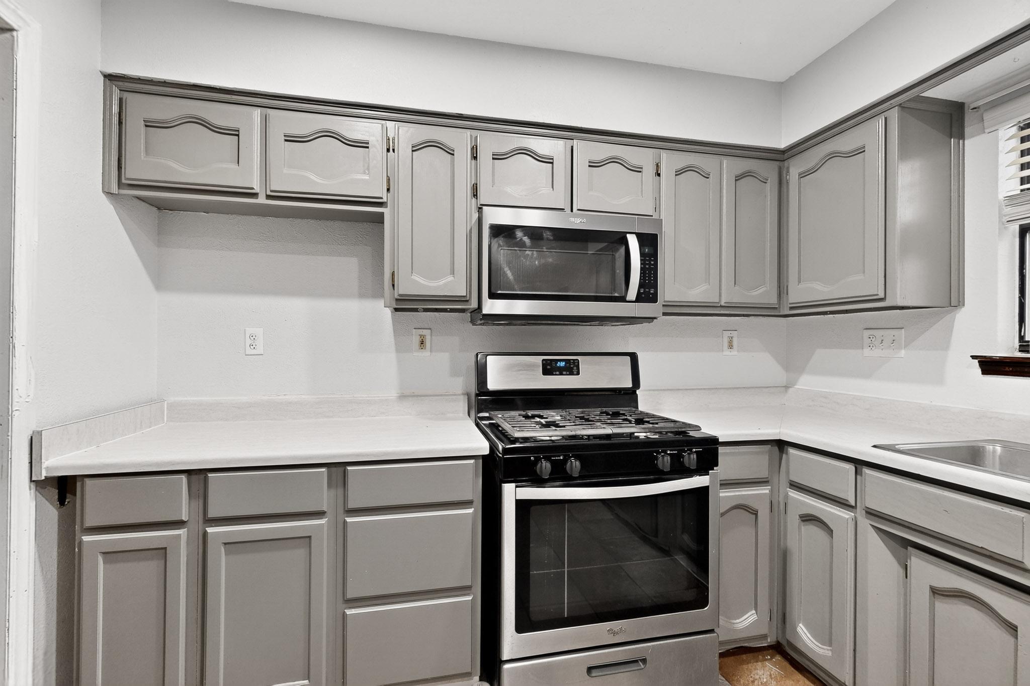 220 Shawnee Court SE