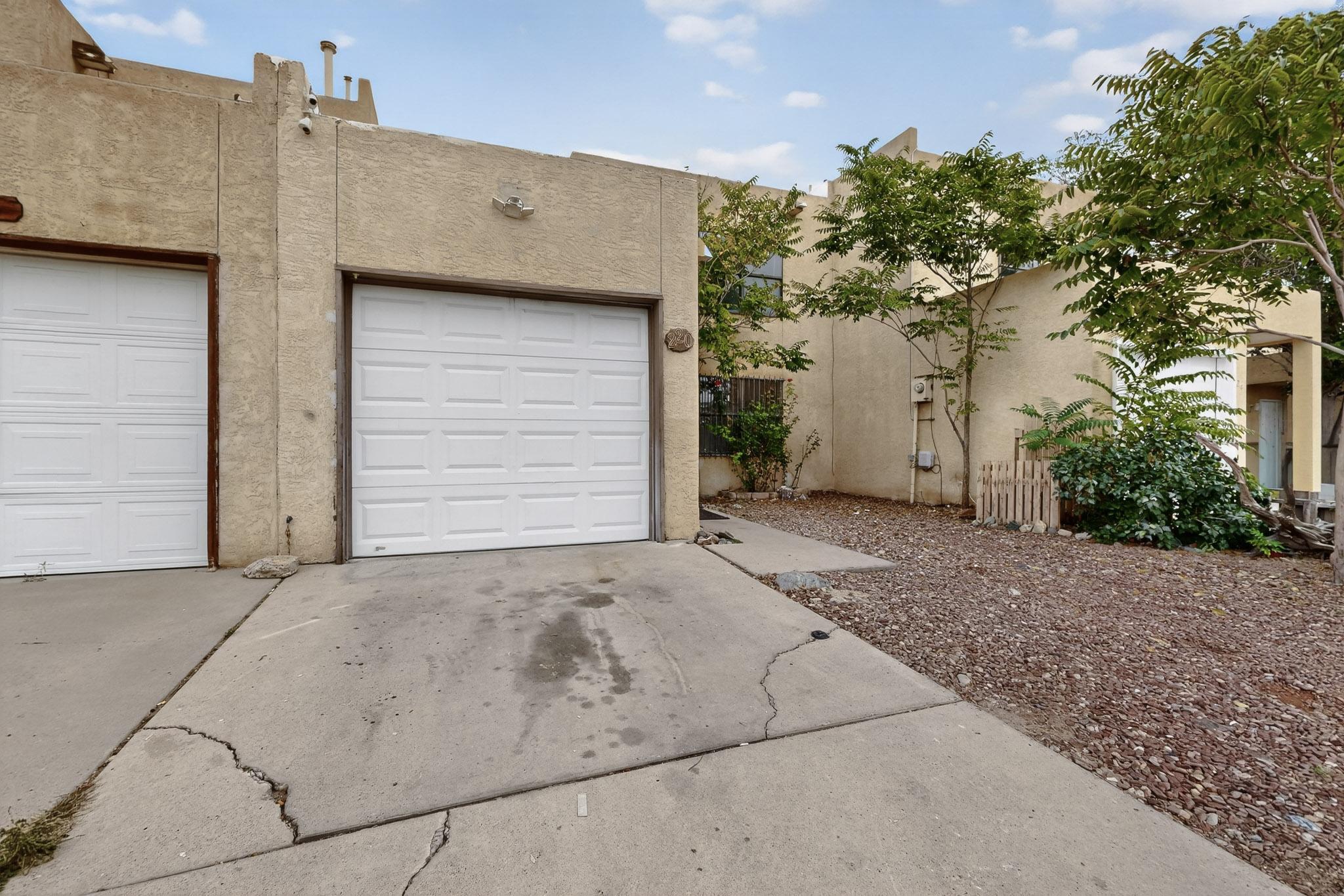 220 Shawnee Court SE