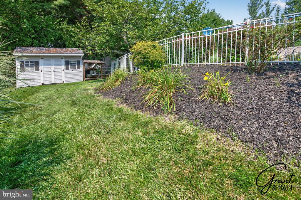 15 BLACK PINE ROAD