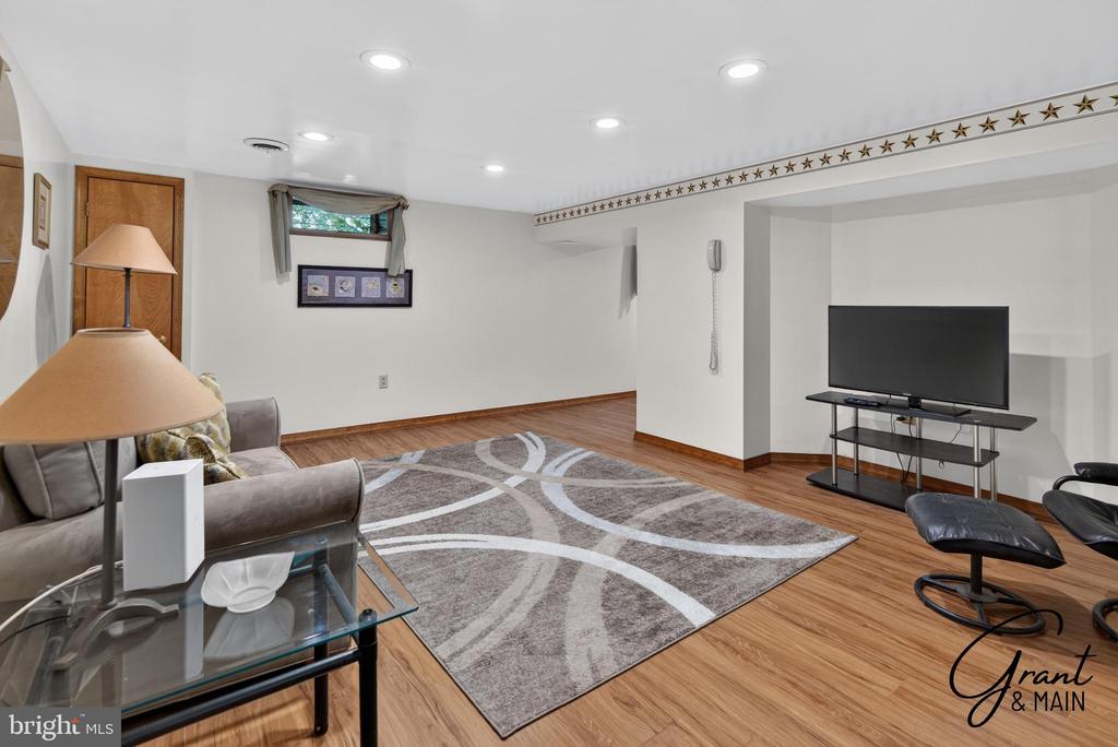 15 BLACK PINE ROAD