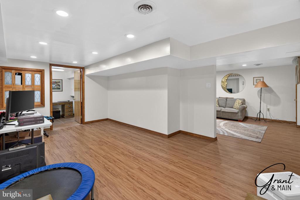 15 BLACK PINE ROAD