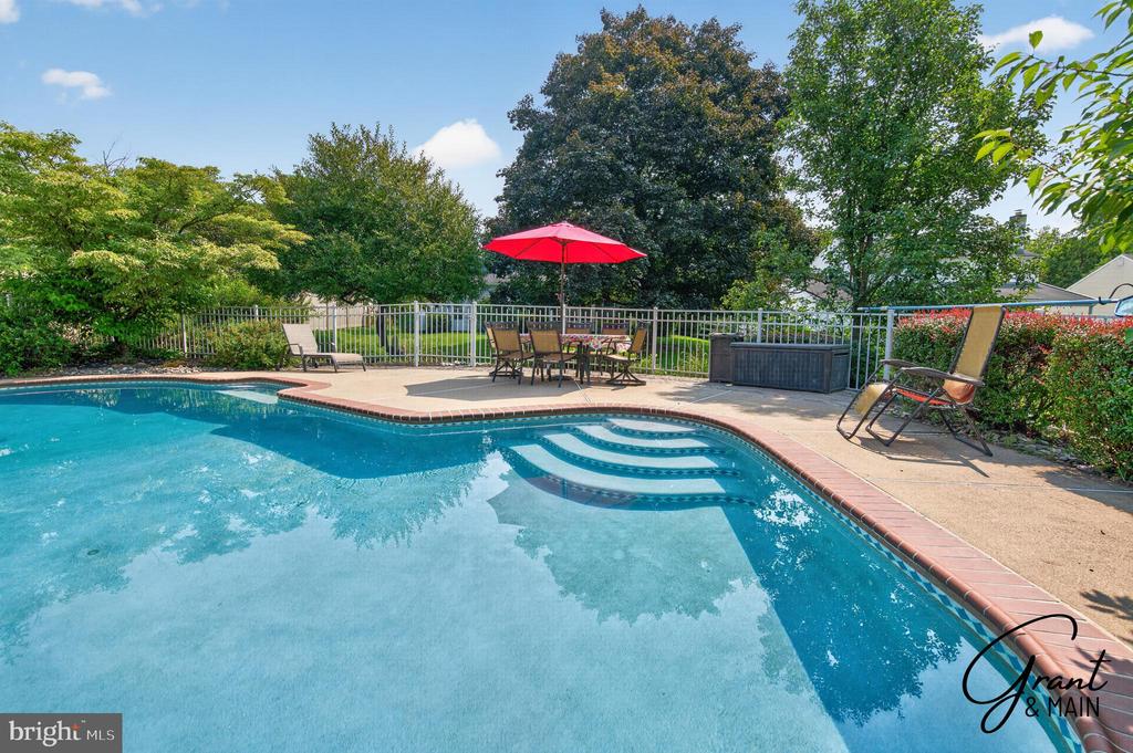 15 BLACK PINE ROAD