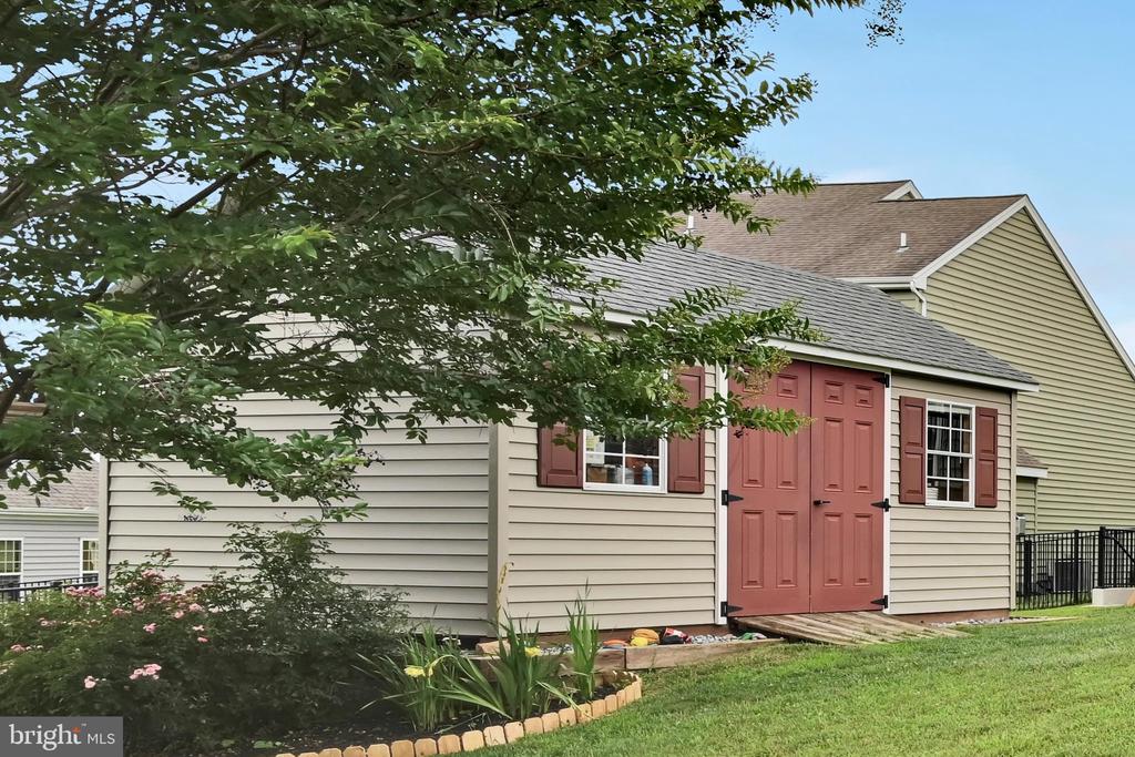 7 DENISE DRIVE