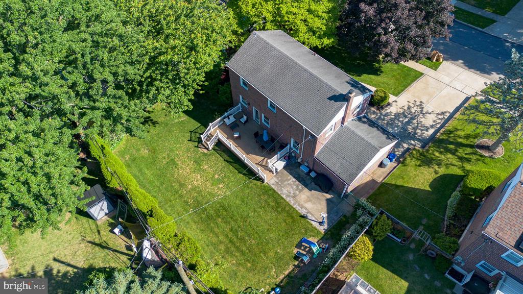506 HARRIET LANE