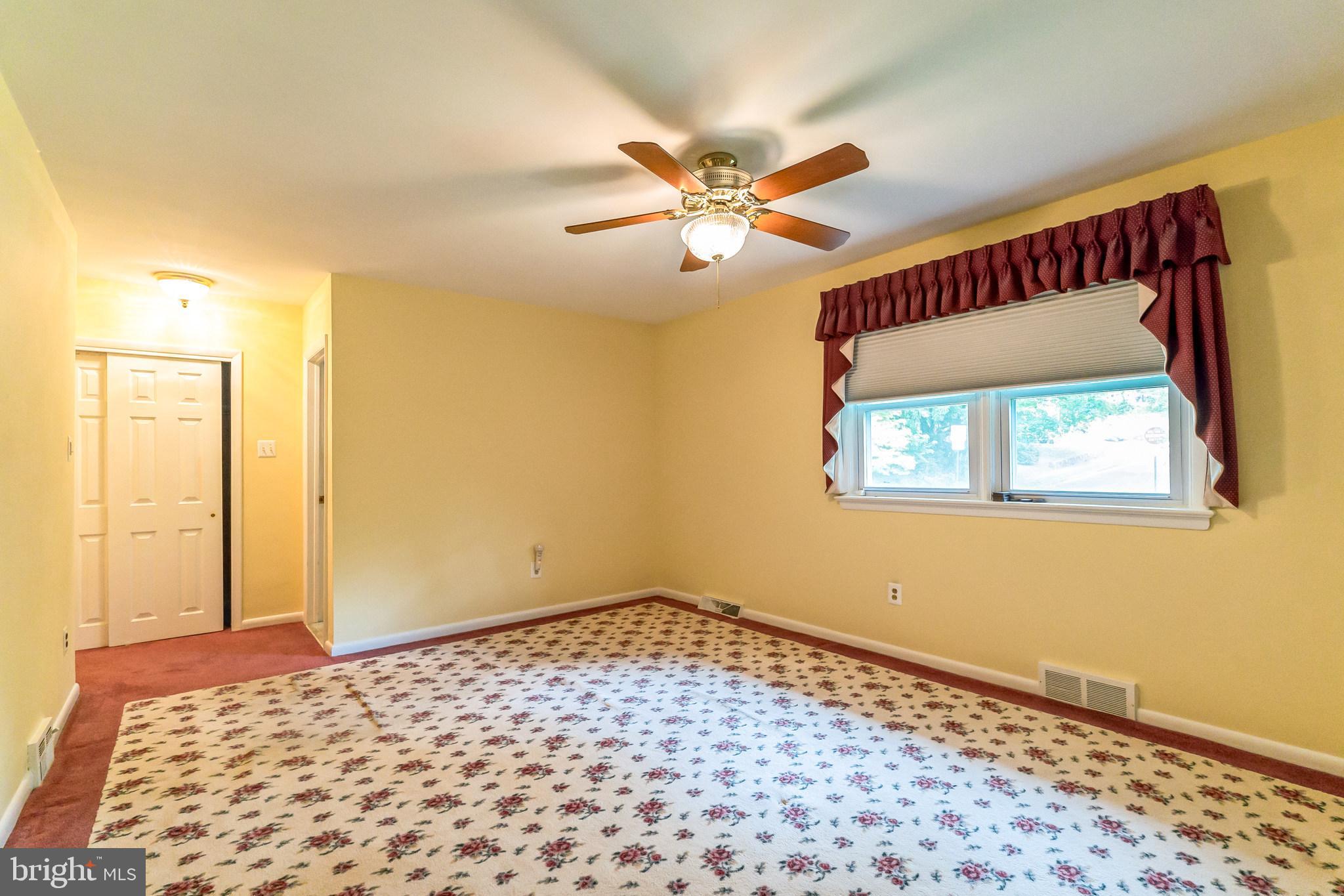 2354 PLEASANT AVENUE