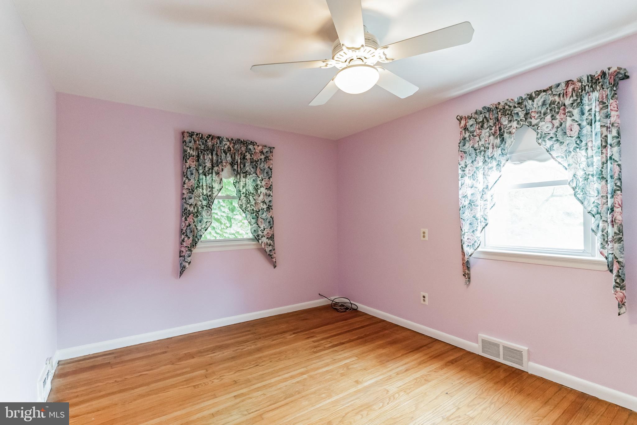 2354 PLEASANT AVENUE