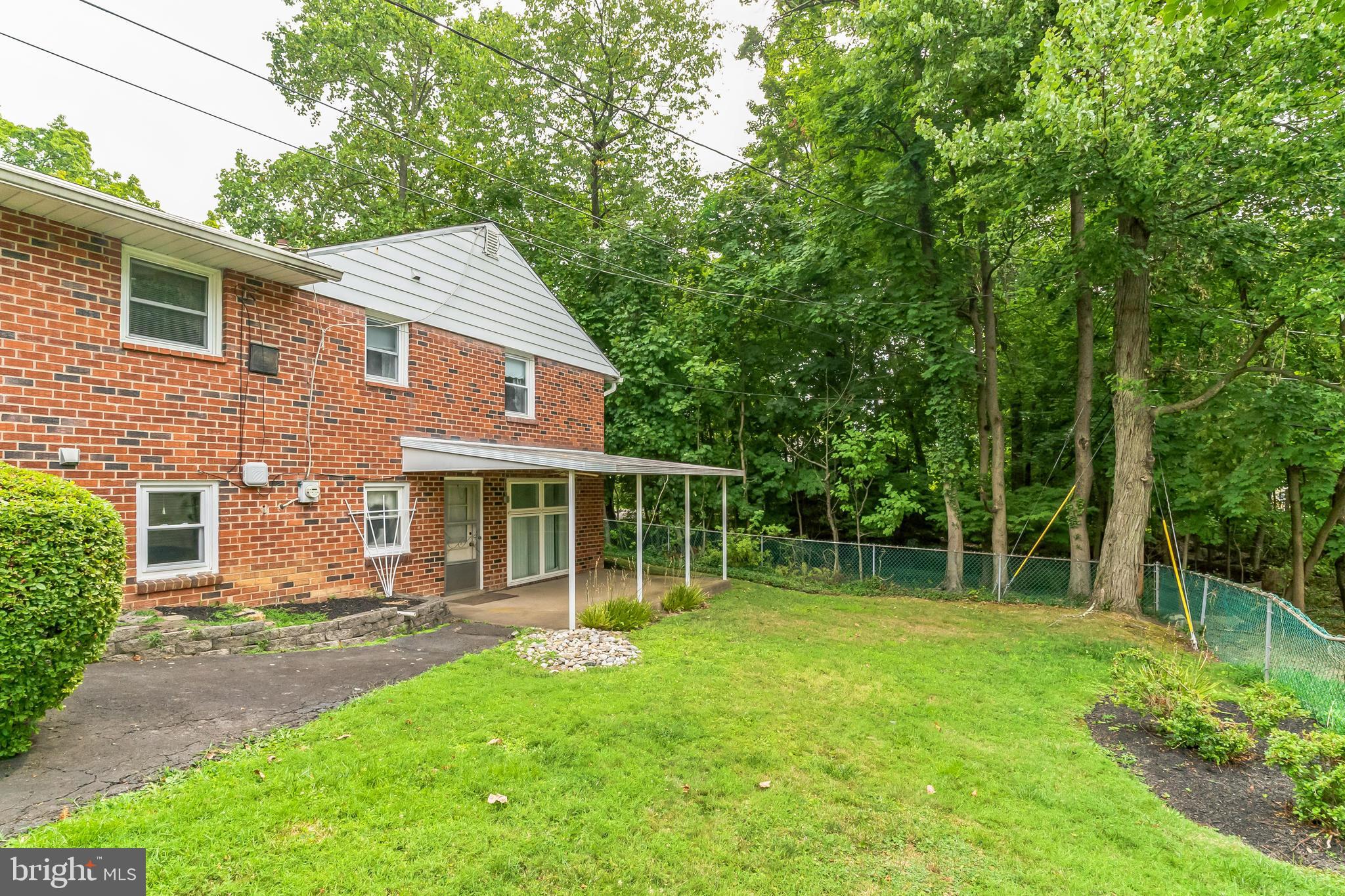 2354 PLEASANT AVENUE