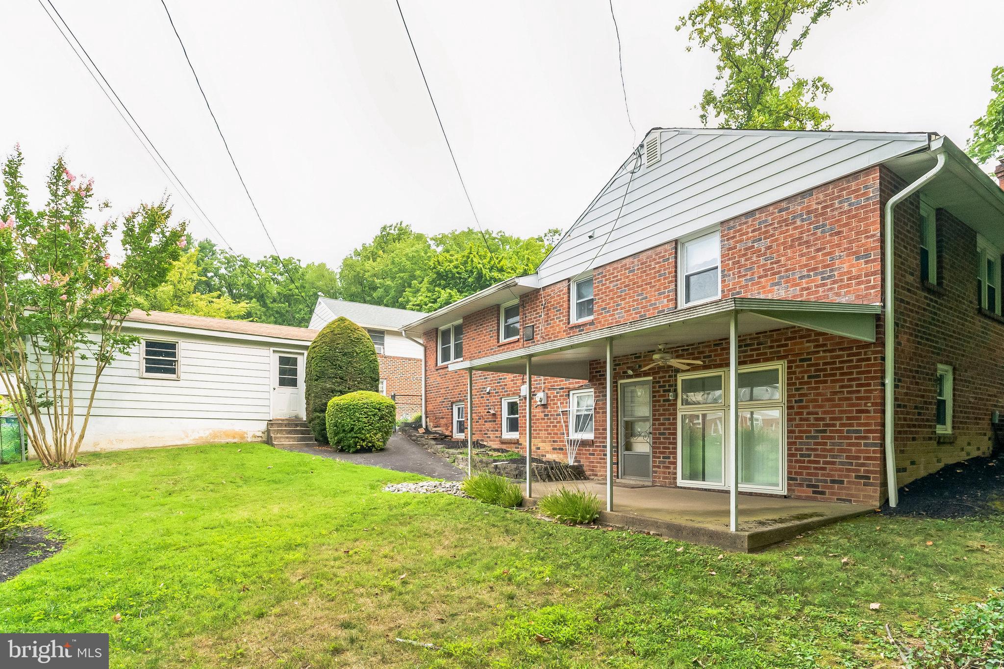 2354 PLEASANT AVENUE