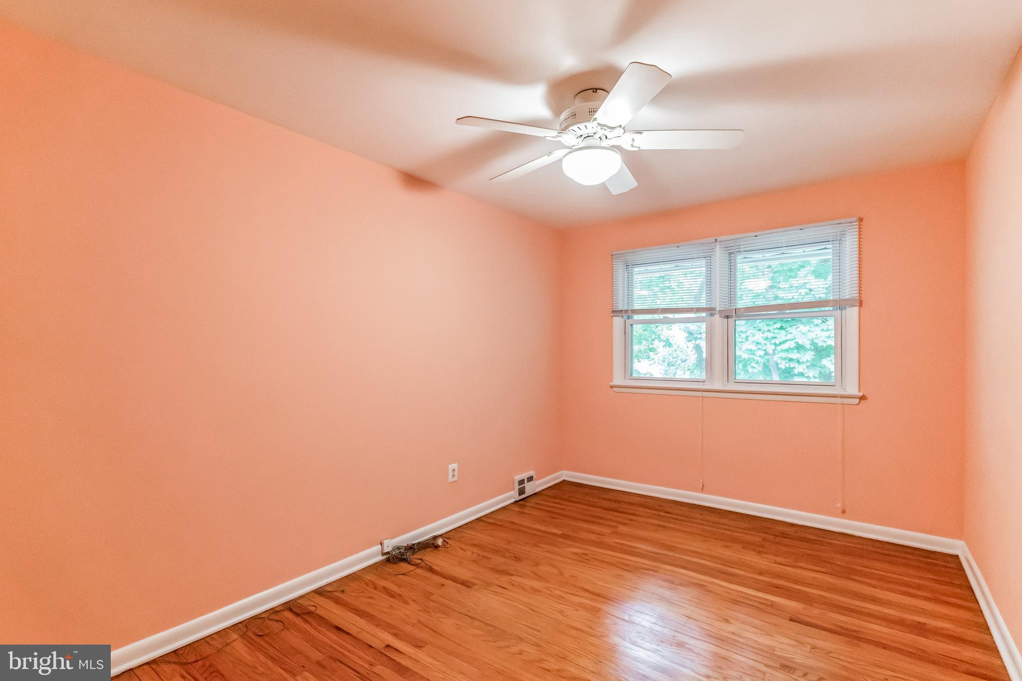 2354 PLEASANT AVENUE