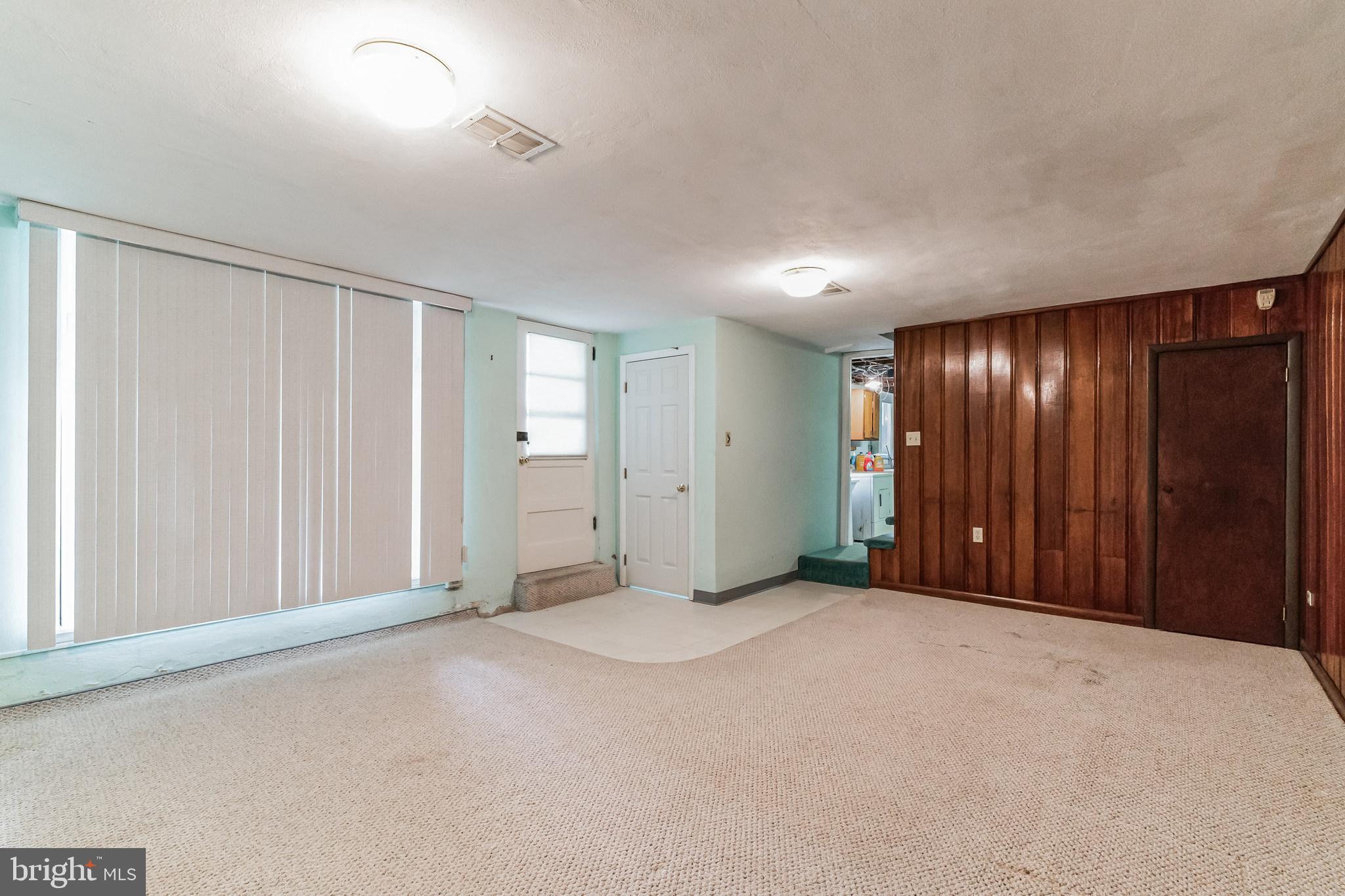 2354 PLEASANT AVENUE