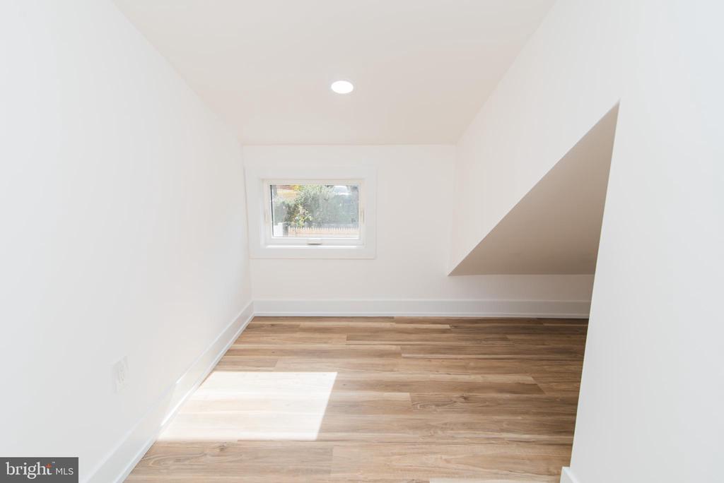 751 EDGE HILL ROAD