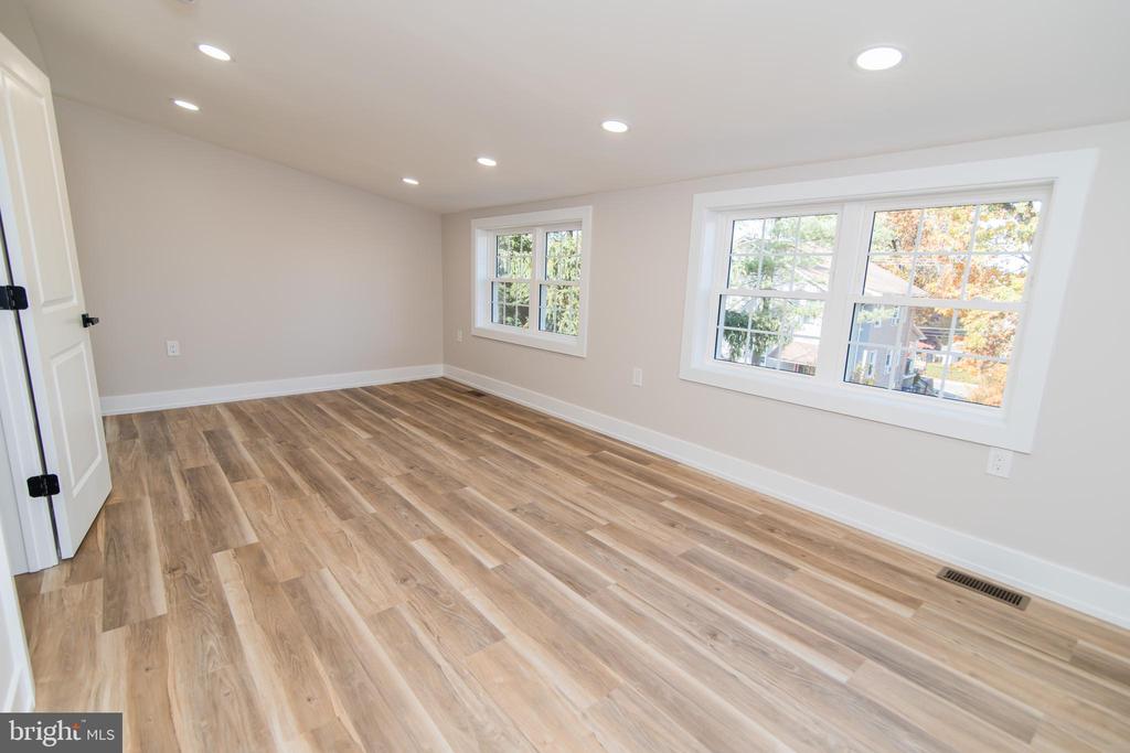 751 EDGE HILL ROAD