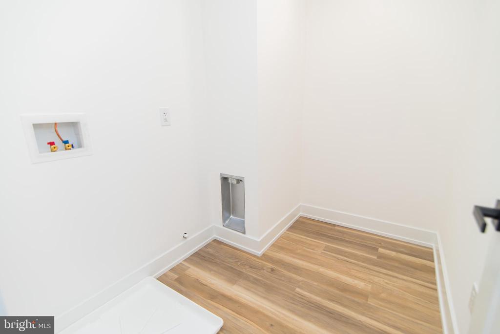 751 EDGE HILL ROAD
