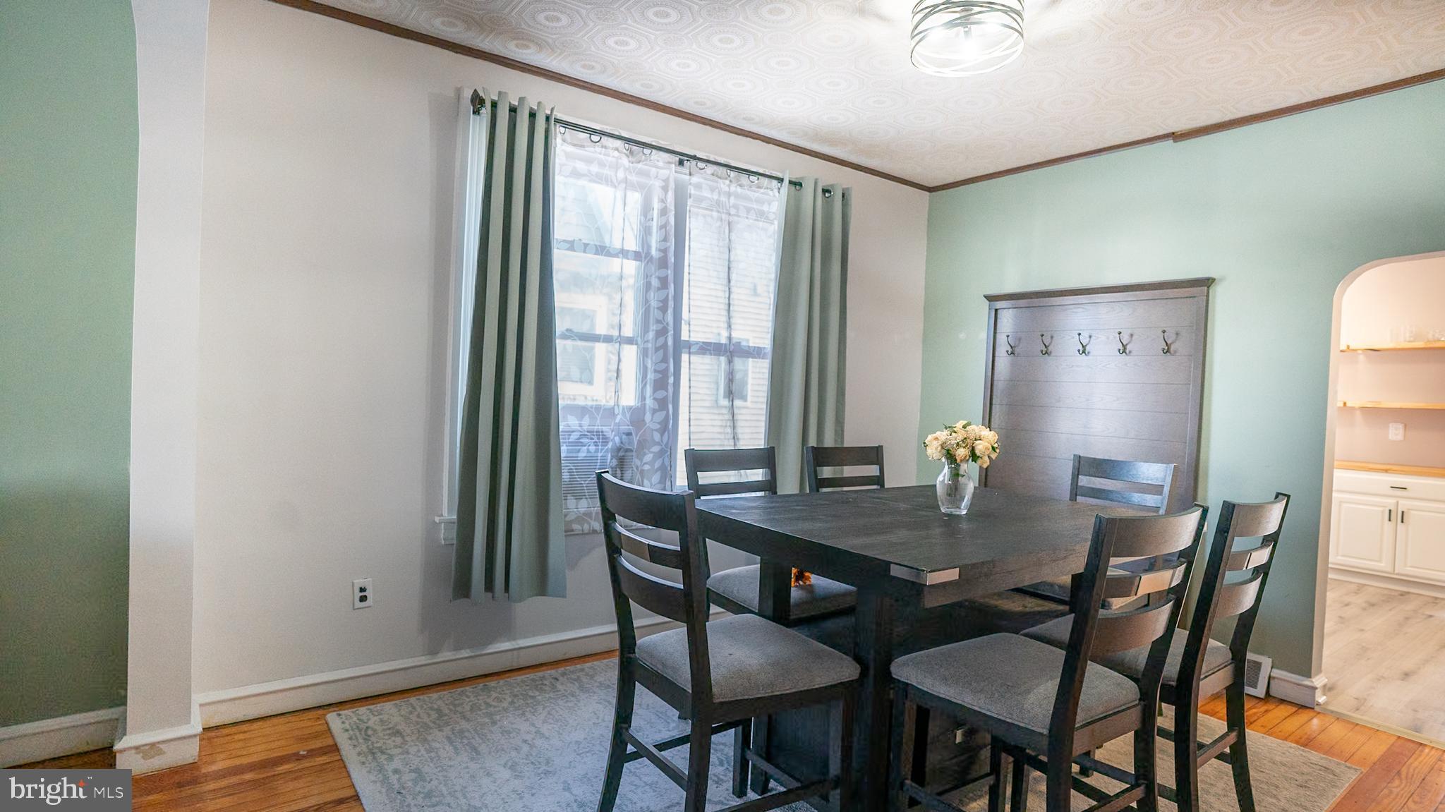 2146 MOUNT CARMEL AVENUE