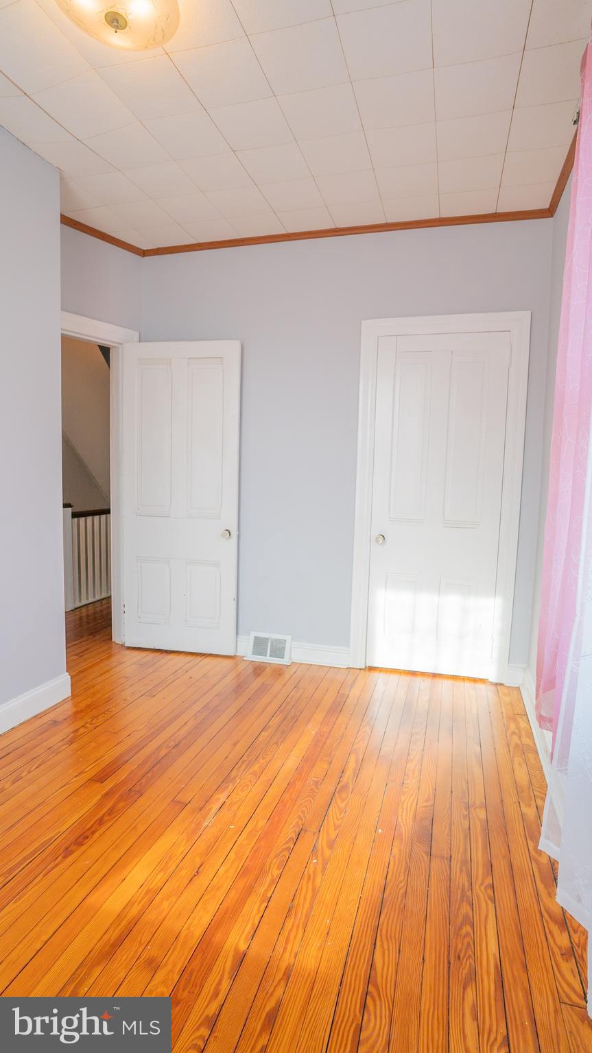 2146 MOUNT CARMEL AVENUE