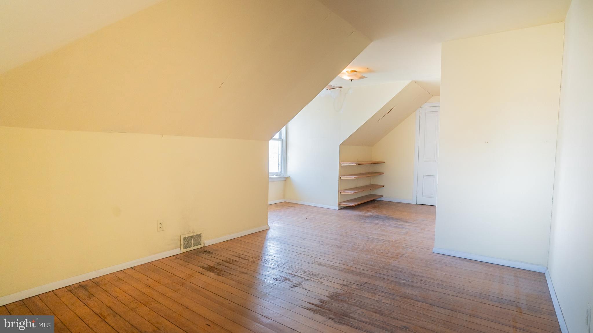 2146 MOUNT CARMEL AVENUE