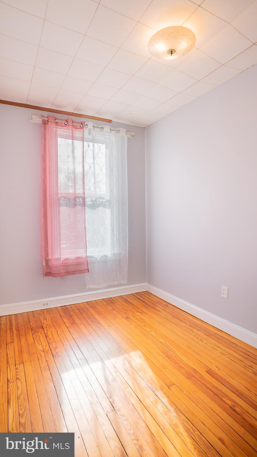 2146 MOUNT CARMEL AVENUE