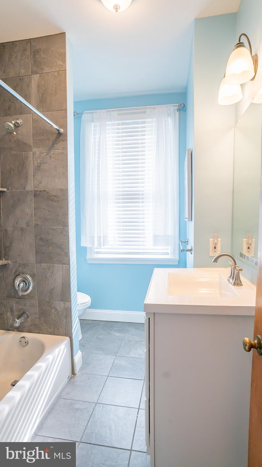 2146 MOUNT CARMEL AVENUE