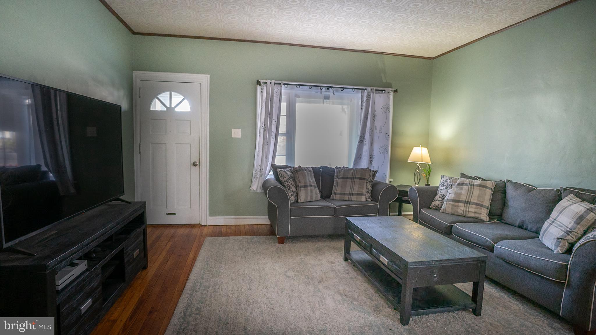 2146 MOUNT CARMEL AVENUE