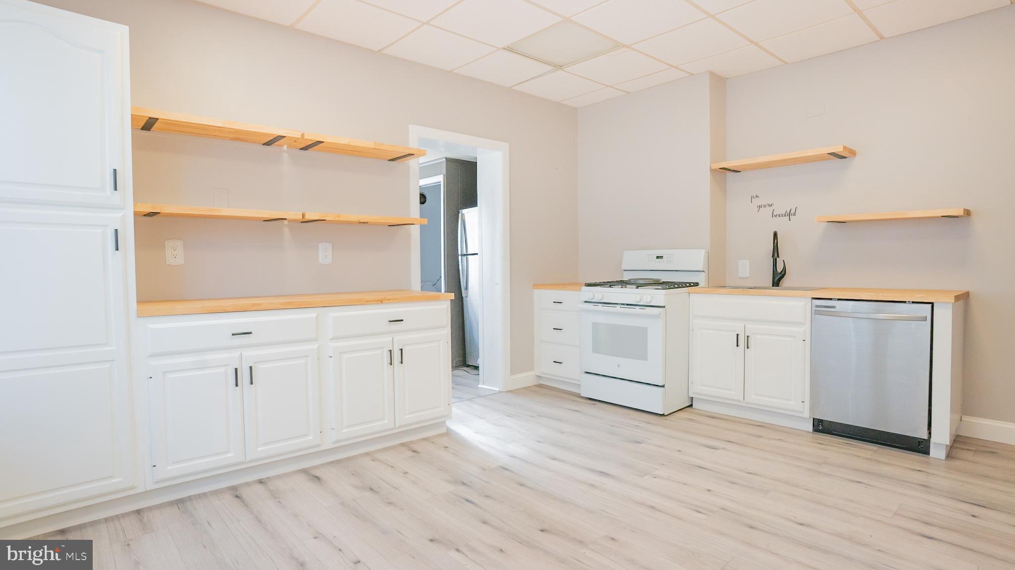 2146 MOUNT CARMEL AVENUE