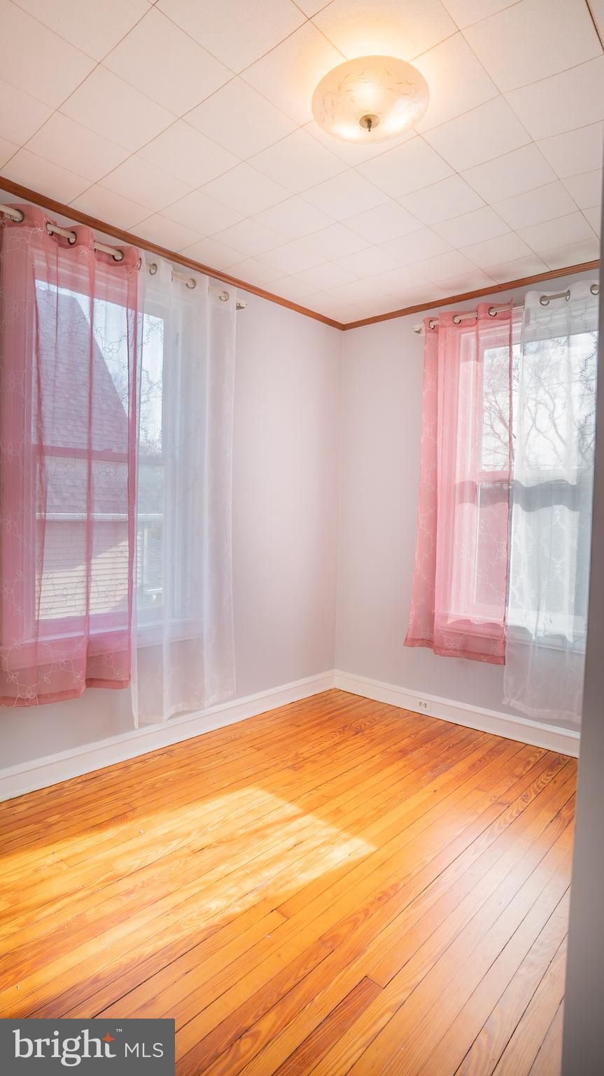 2146 MOUNT CARMEL AVENUE