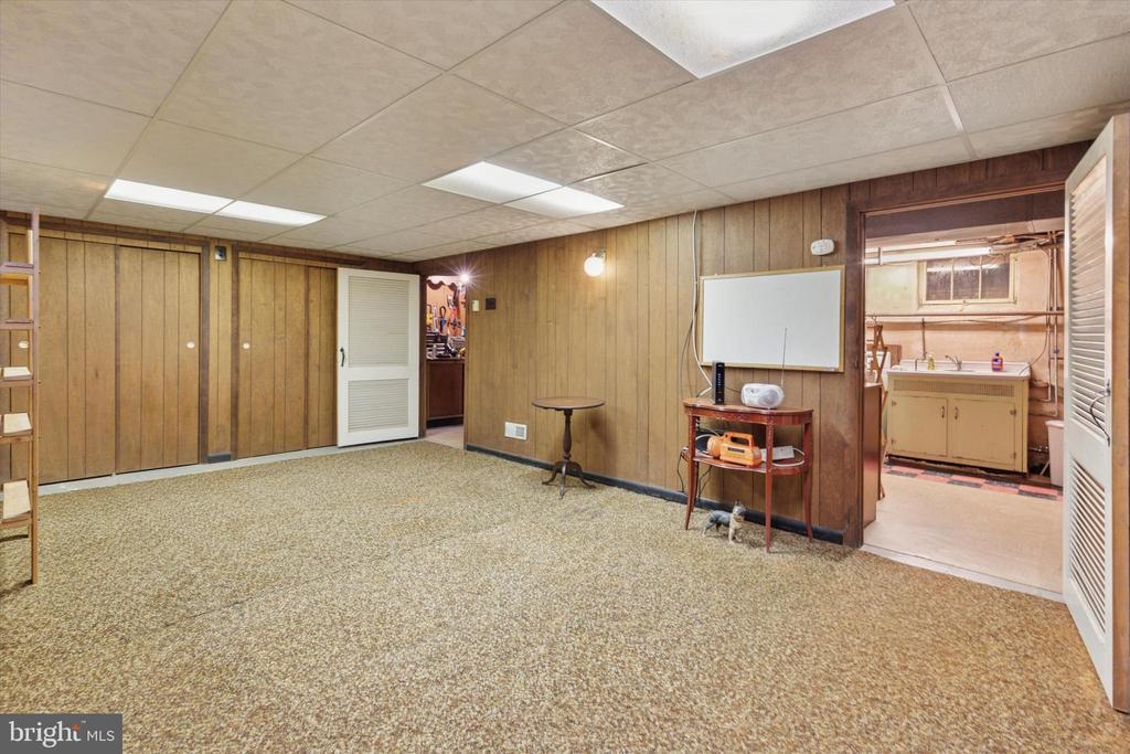 324 VALLEY ROAD