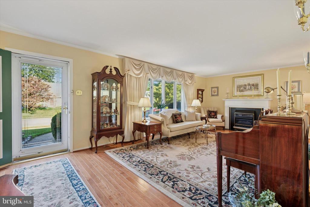 324 VALLEY ROAD