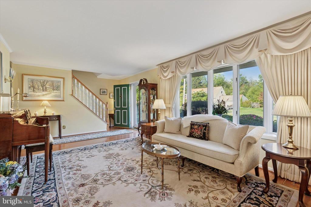 324 VALLEY ROAD