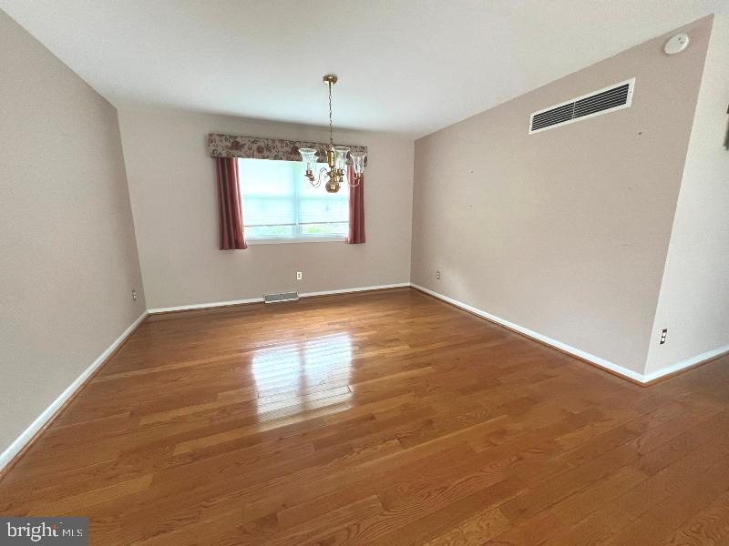 2205 CROSS ROAD