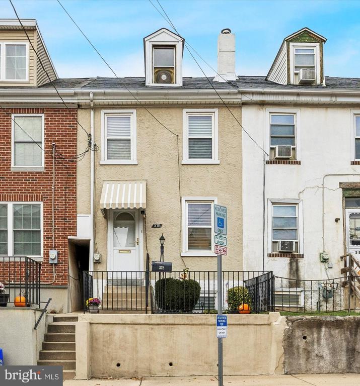 378 E HECTOR STREET