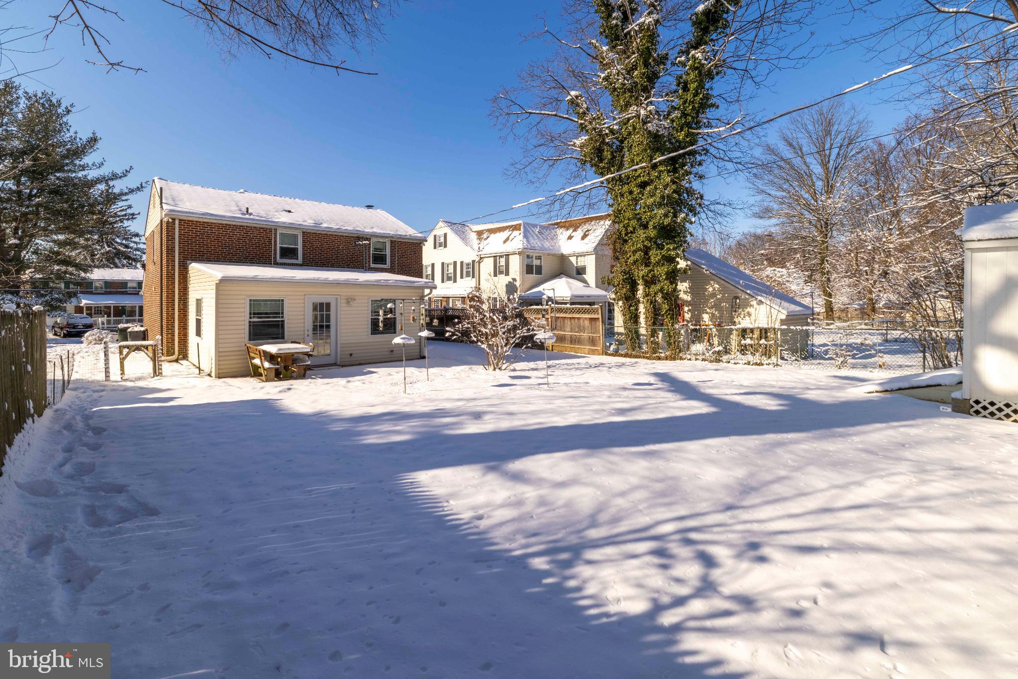 2009 PARKVIEW AVENUE